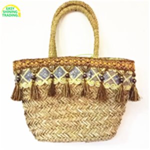 beach bag with tassels