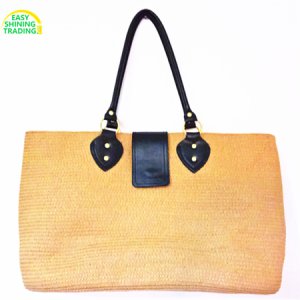 straw shoulder bag